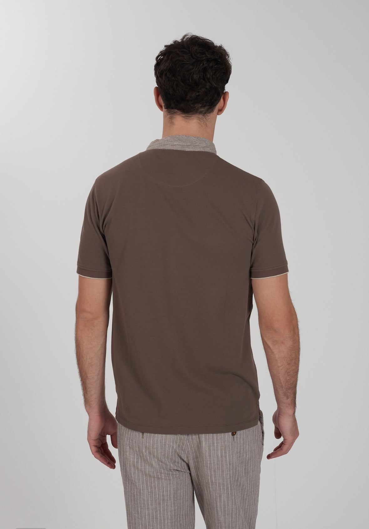 T-shirt uomo collo coreana YES ZEE