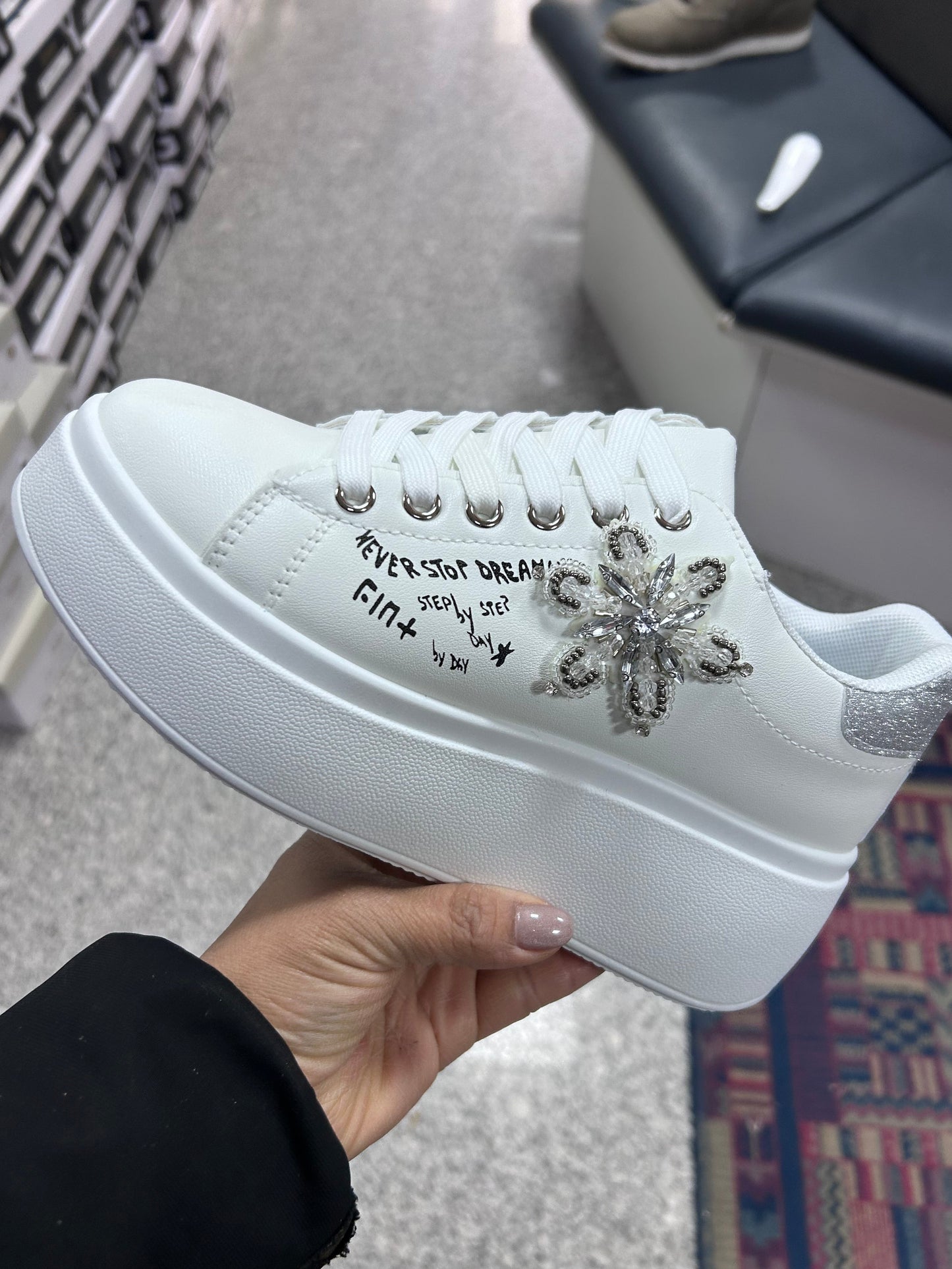 Sneakers Fiore e703