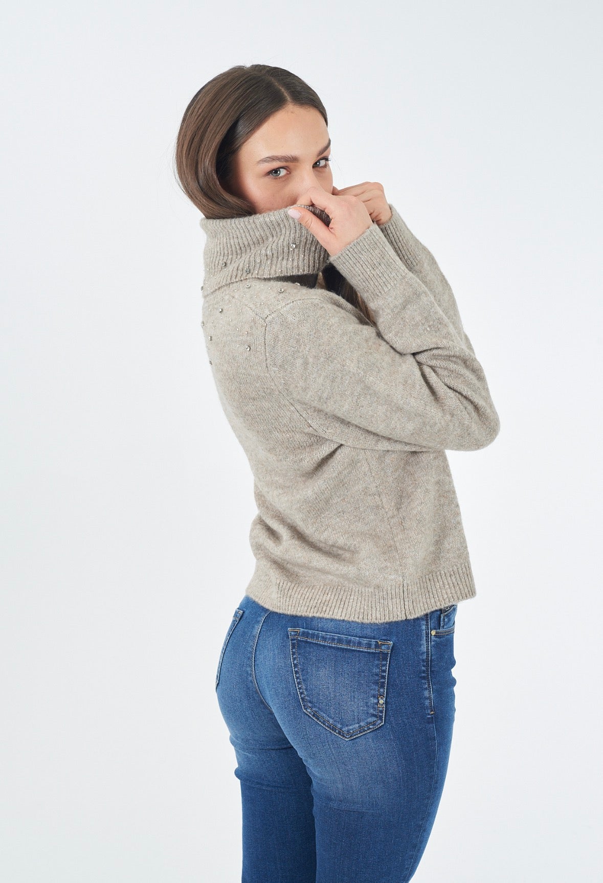 Maglia dolcevita con applicazioni YES ZEE